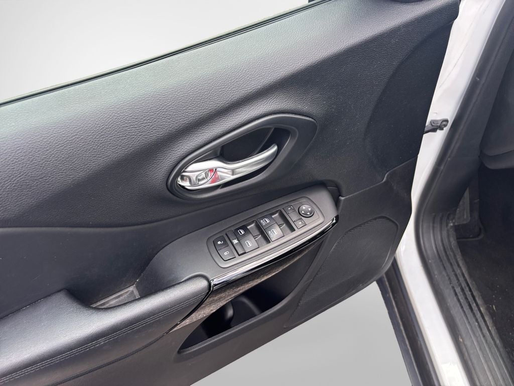 2021 Jeep Cherokee Altitude