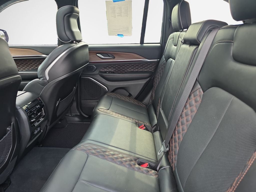 2023 Jeep Grand Cherokee Summit