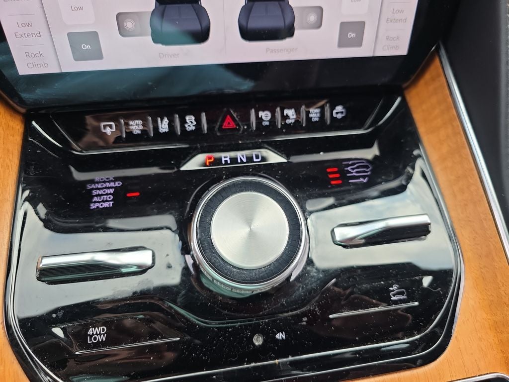 2022 Jeep Grand Wagoneer Series III