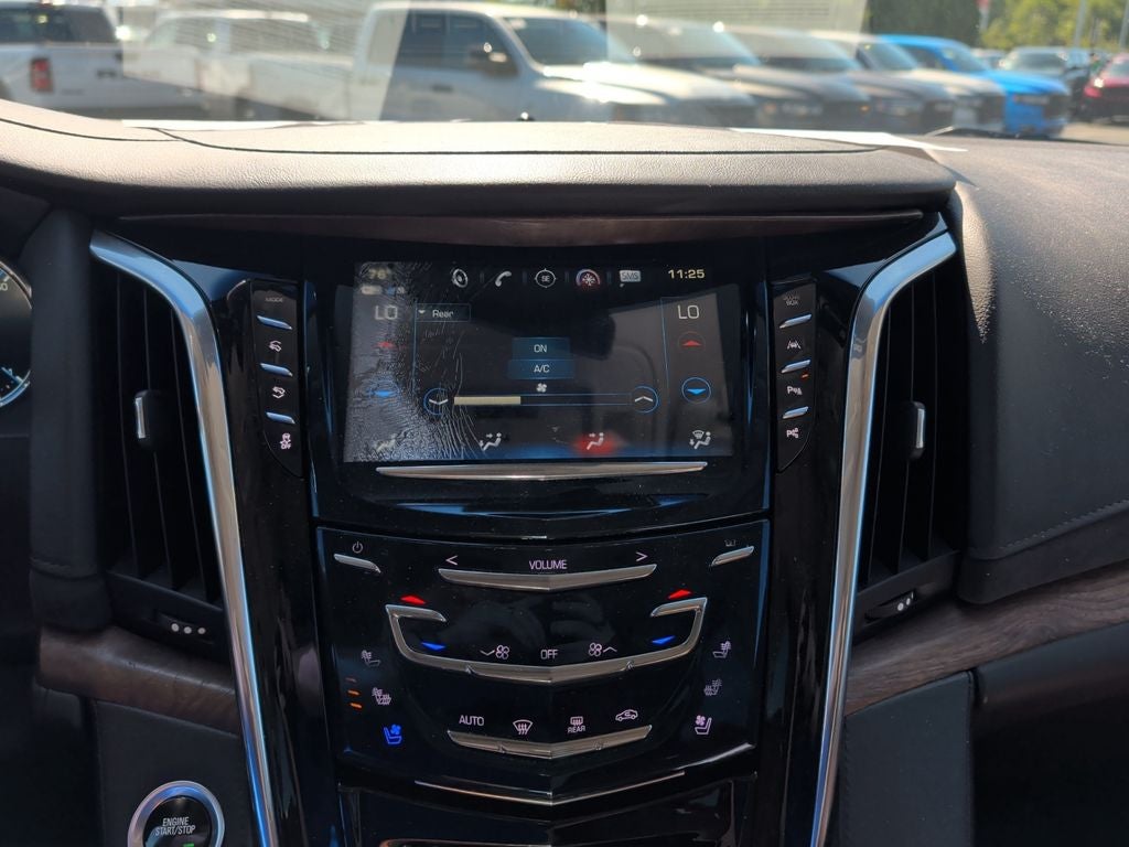 2017 Cadillac Escalade Luxury