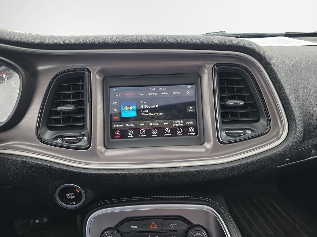 2022 Dodge Challenger SXT