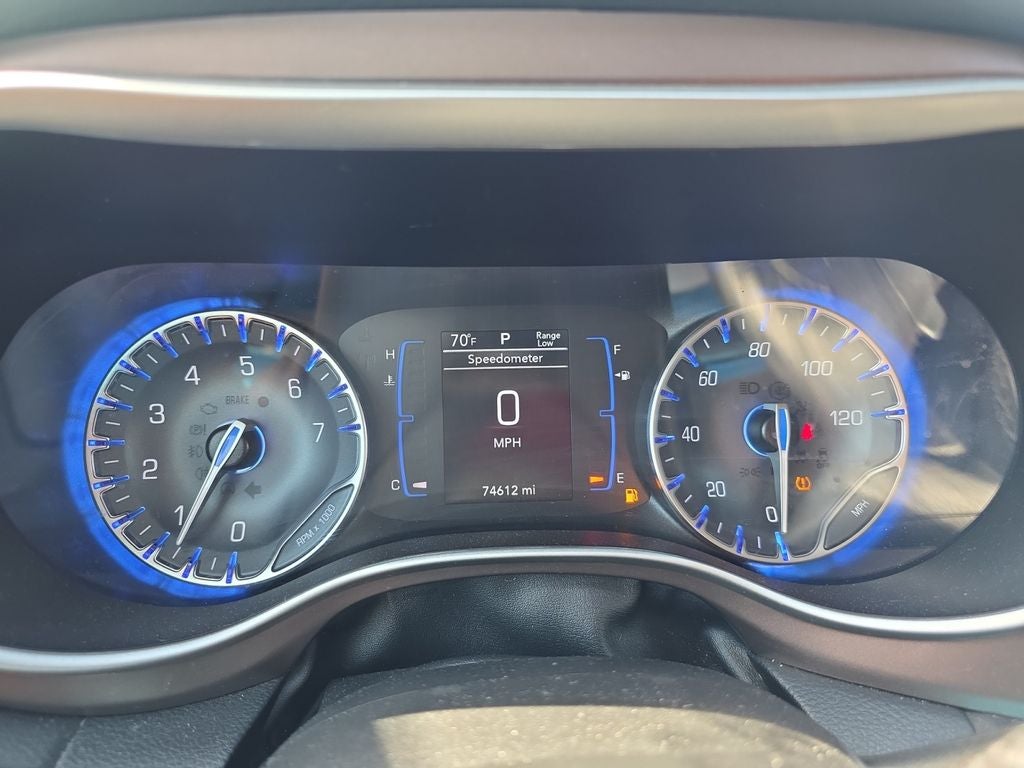 2023 Chrysler Voyager LX