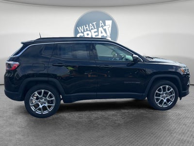 2022 Jeep Compass Latitude Lux