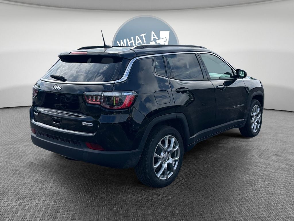 2022 Jeep Compass Latitude Lux
