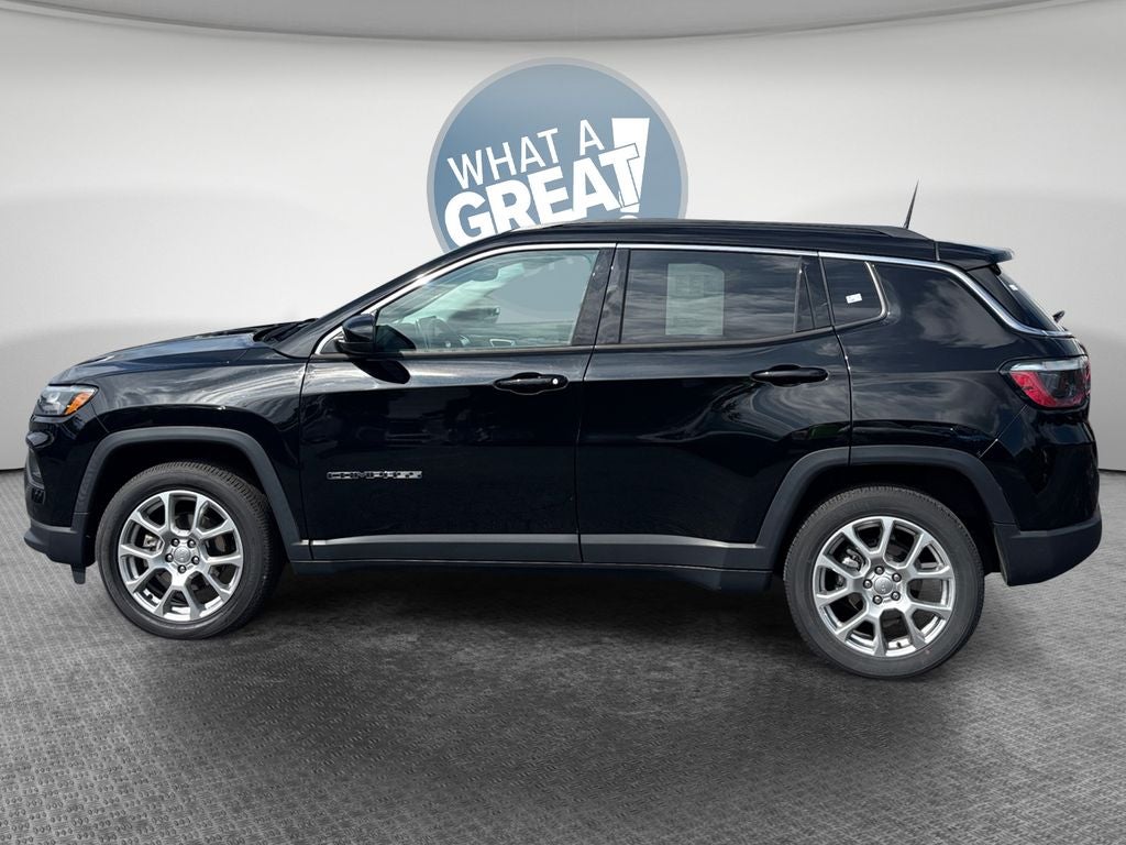 2022 Jeep Compass Latitude Lux