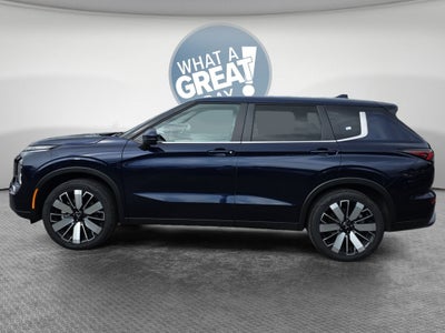 2025 Mitsubishi Outlander SE