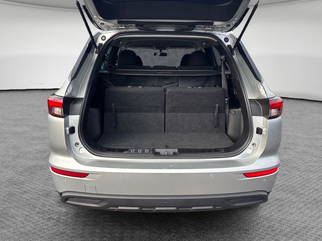 2022 Mitsubishi Outlander ES