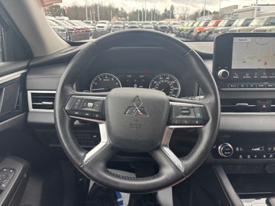 2022 Mitsubishi Outlander SE