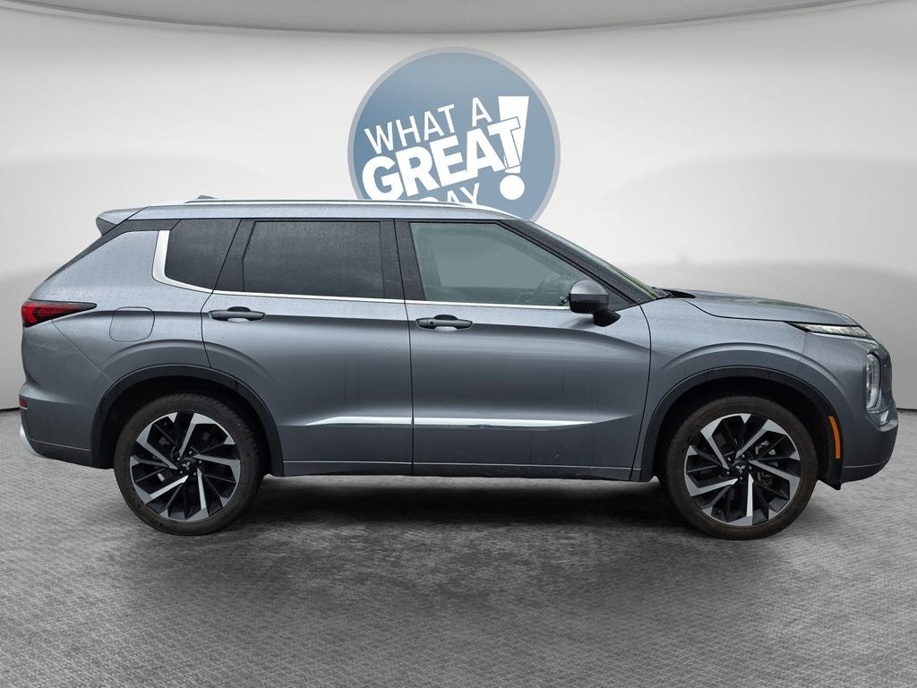 2022 Mitsubishi Outlander SEL Touring