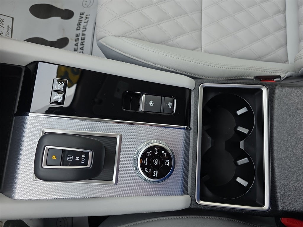 2024 Mitsubishi Outlander PHEV SEL Platinum Edition