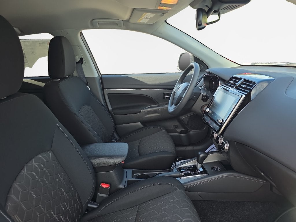 2027 Mitsubishi Outlander Sport 2.0 ES