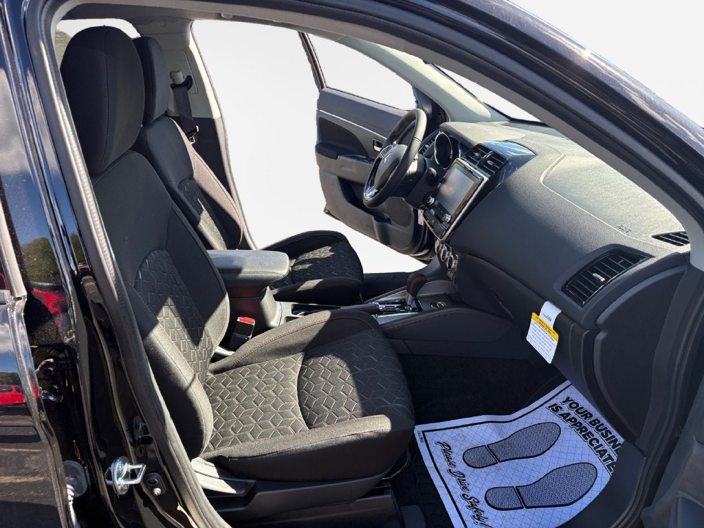 2027 Mitsubishi Outlander Sport 2.0 LE