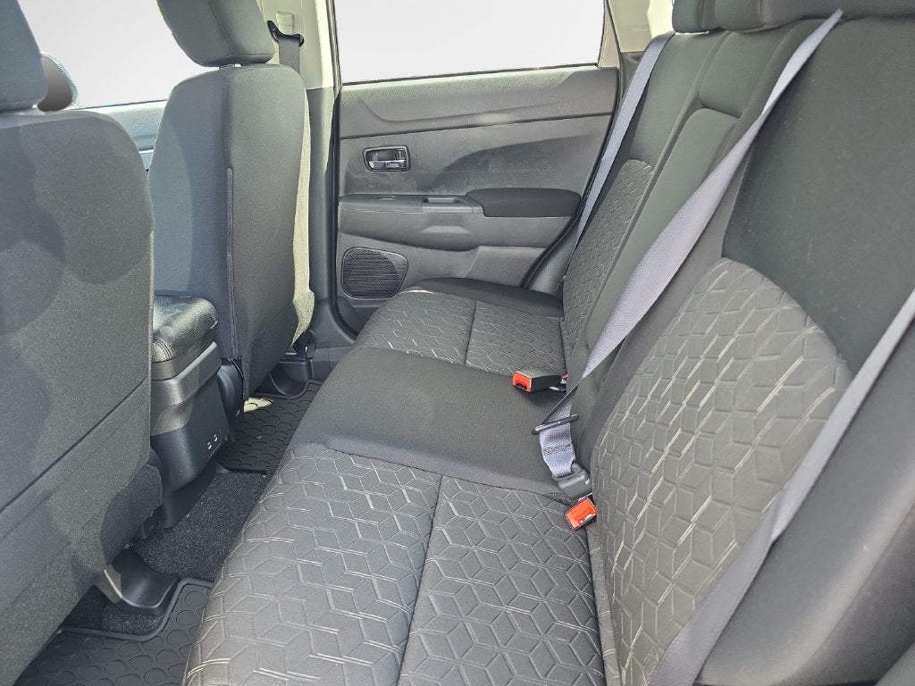 2027 Mitsubishi Outlander Sport 2.0 LE