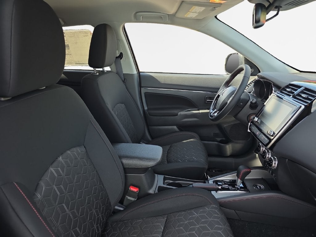 2027 Mitsubishi Outlander Sport 2.0 LE