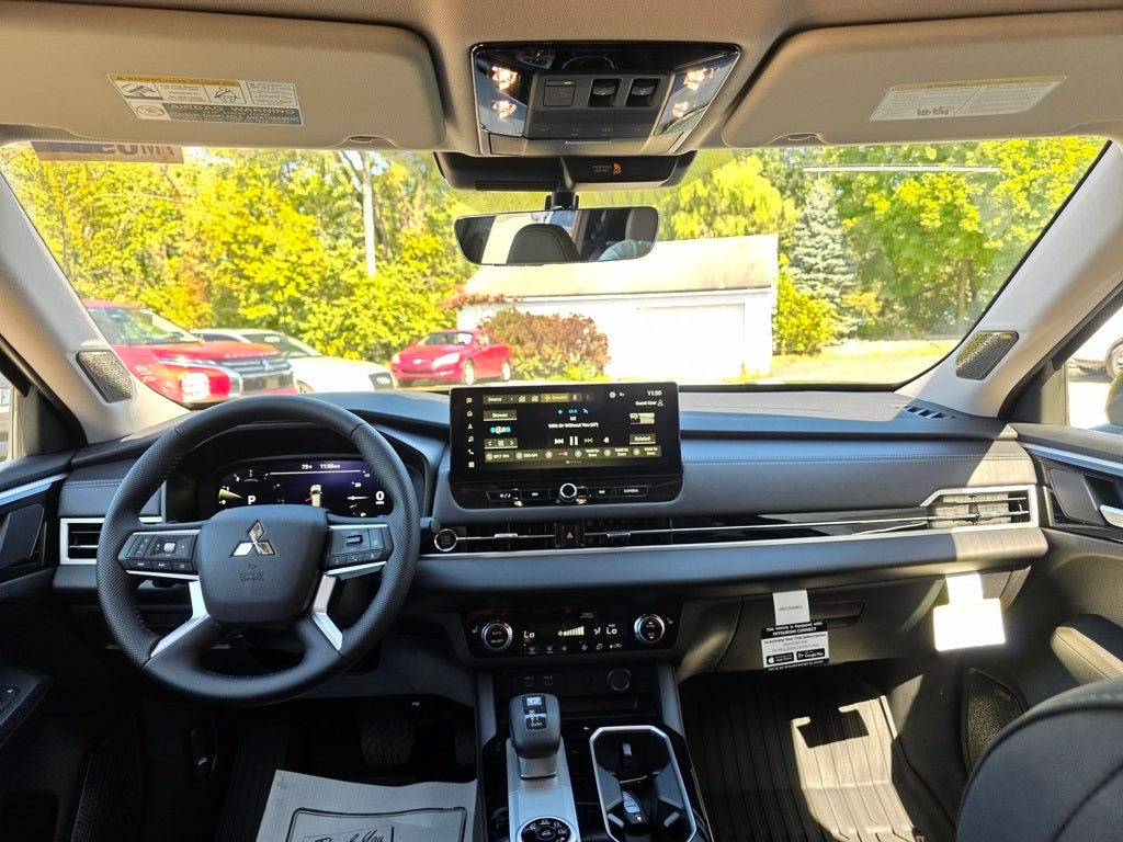 2025 Mitsubishi Outlander SE