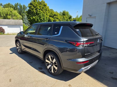 2025 Mitsubishi Outlander SE