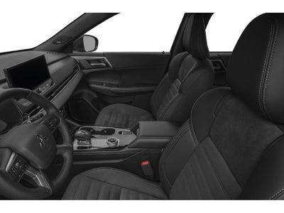 2027 Mitsubishi Outlander LE
