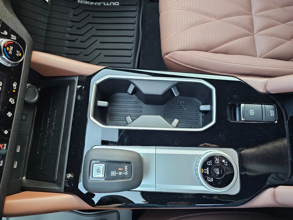 2025 Mitsubishi Outlander SEL