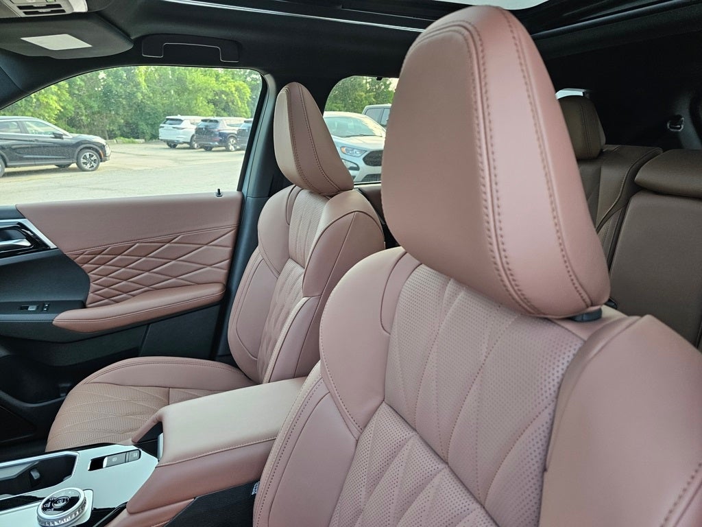 2025 Mitsubishi Outlander SEL