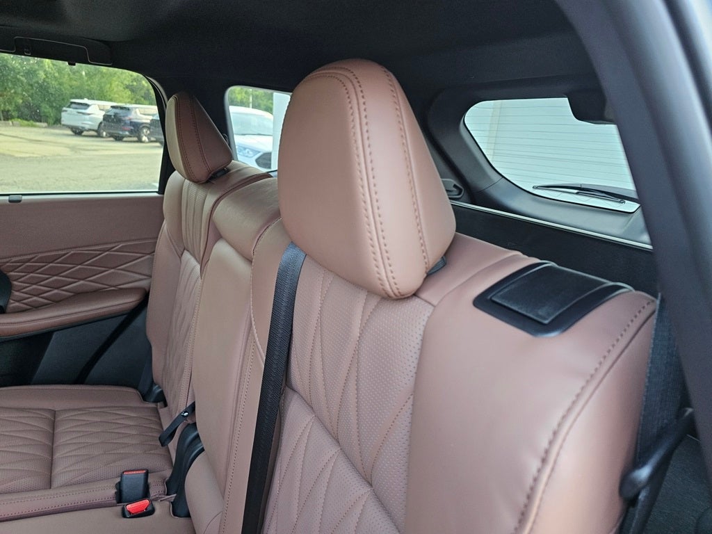 2025 Mitsubishi Outlander SEL