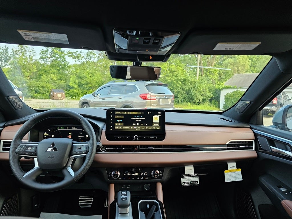 2025 Mitsubishi Outlander SEL