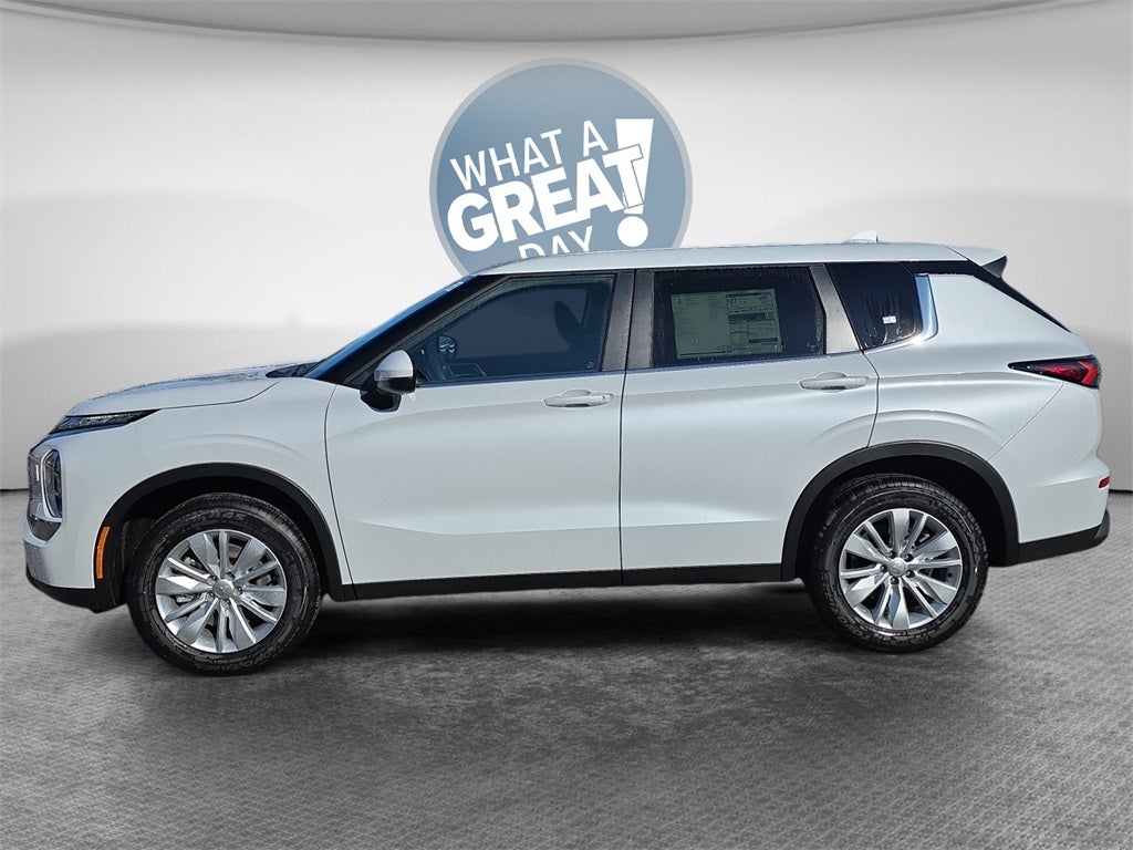 2026 Mitsubishi Outlander ES