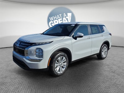 2026 Mitsubishi Outlander ES