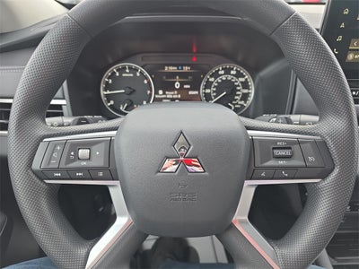 2026 Mitsubishi Outlander ES