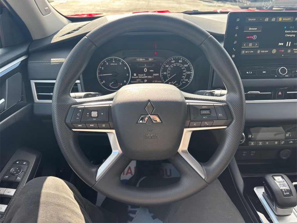 2026 Mitsubishi Outlander ES