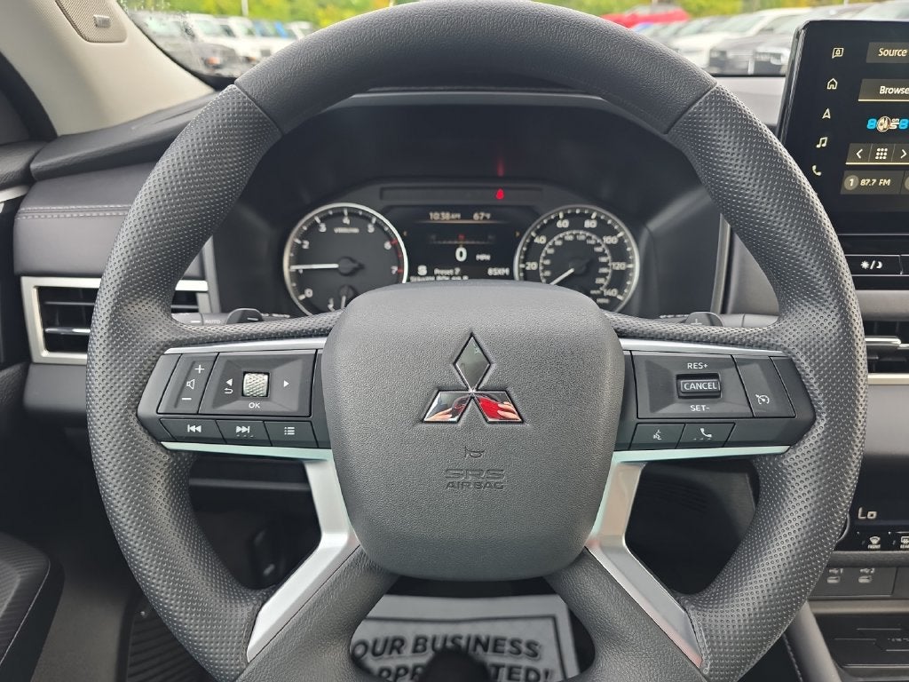 2026 Mitsubishi Outlander ES