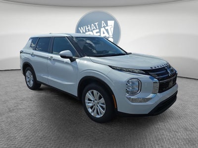 2026 Mitsubishi Outlander ES