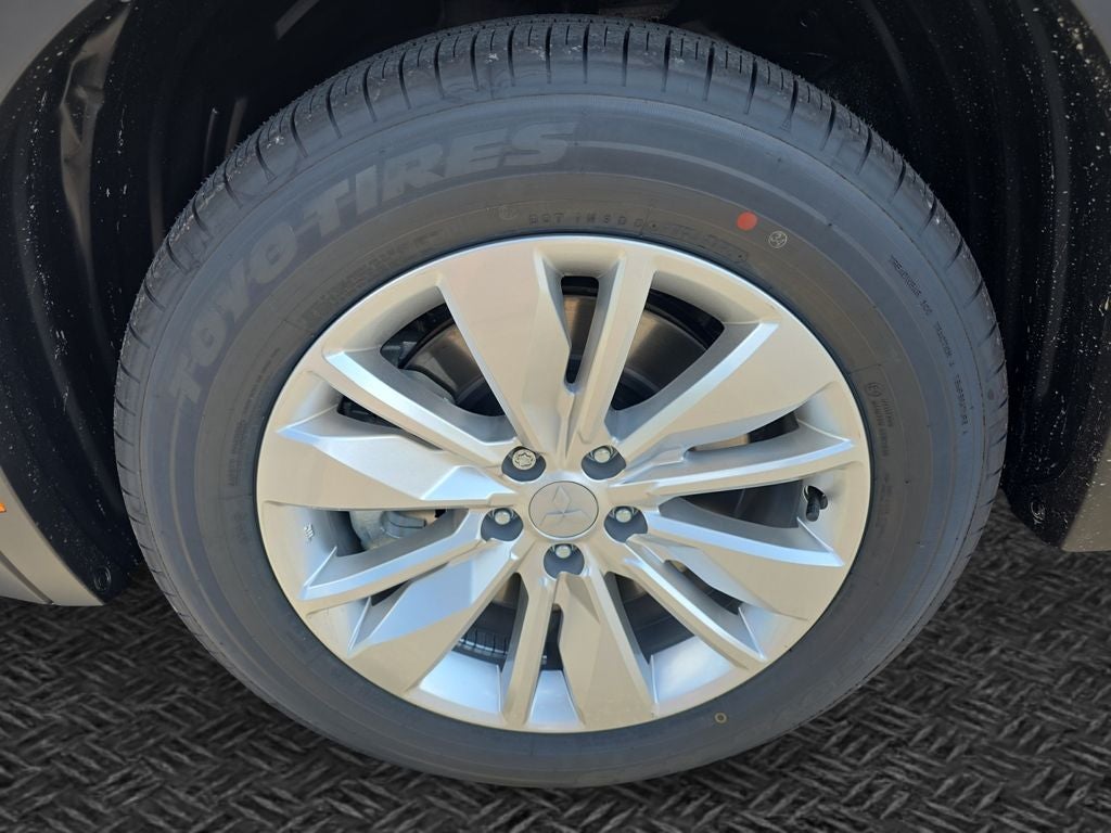 2026 Mitsubishi Outlander ES
