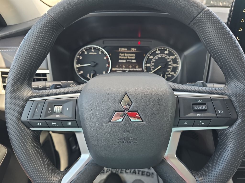 2026 Mitsubishi Outlander ES
