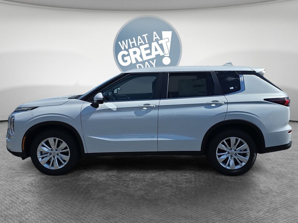2026 Mitsubishi Outlander ES