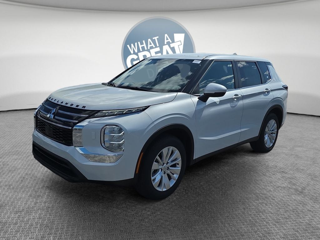 2026 Mitsubishi Outlander ES