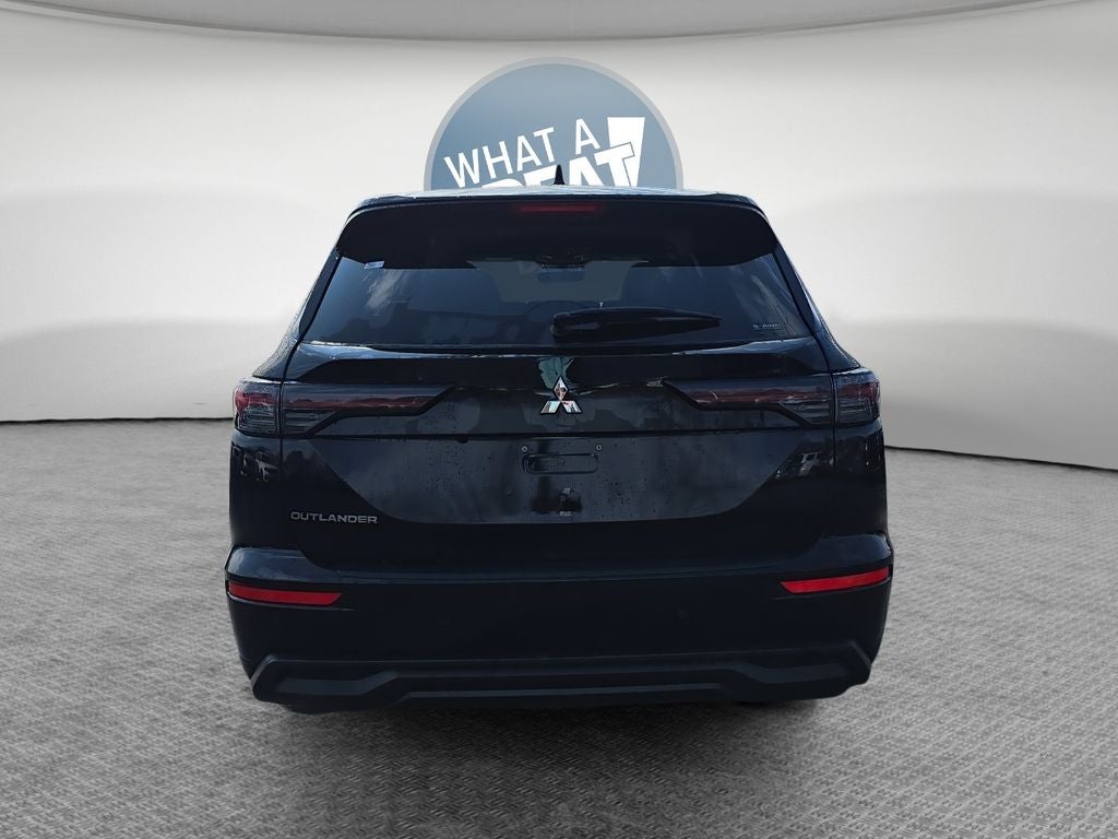 2026 Mitsubishi Outlander ES
