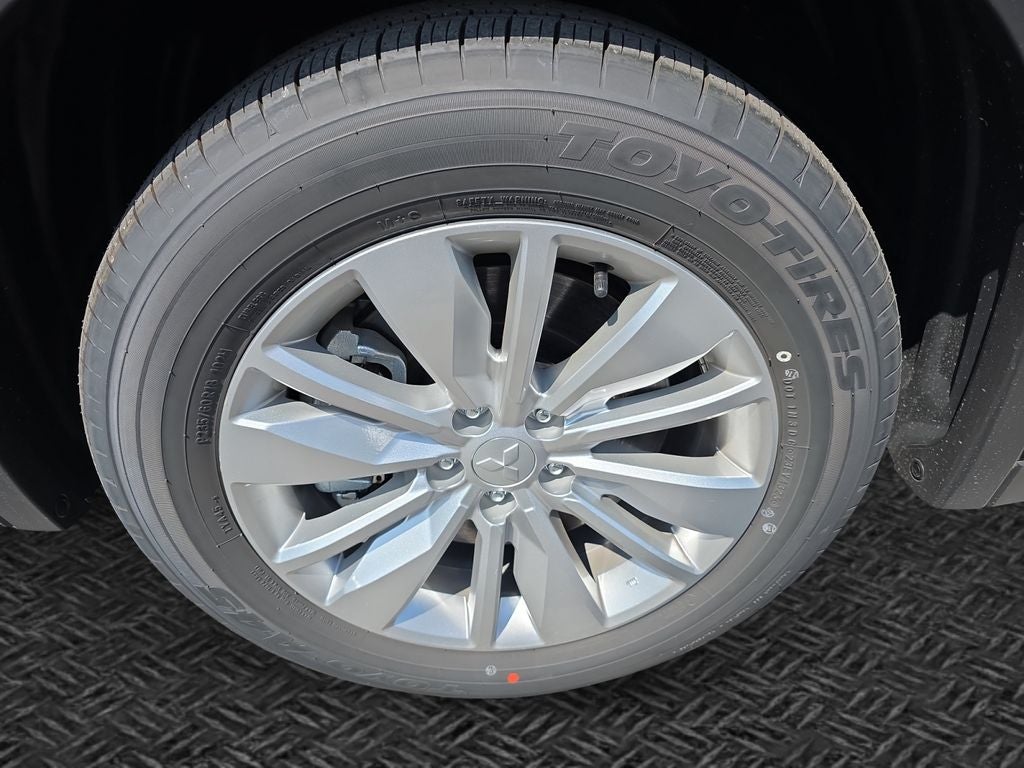 2026 Mitsubishi Outlander ES