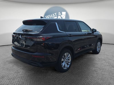 2026 Mitsubishi Outlander ES