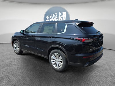 2026 Mitsubishi Outlander ES