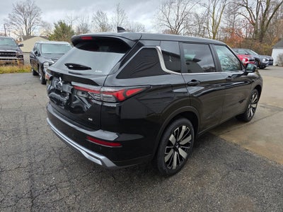 2025 Mitsubishi Outlander SE