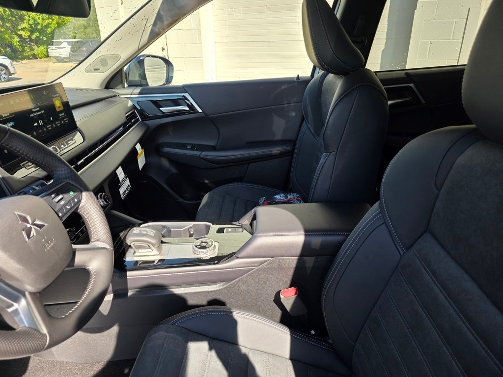 2025 Mitsubishi Outlander Trail Edition