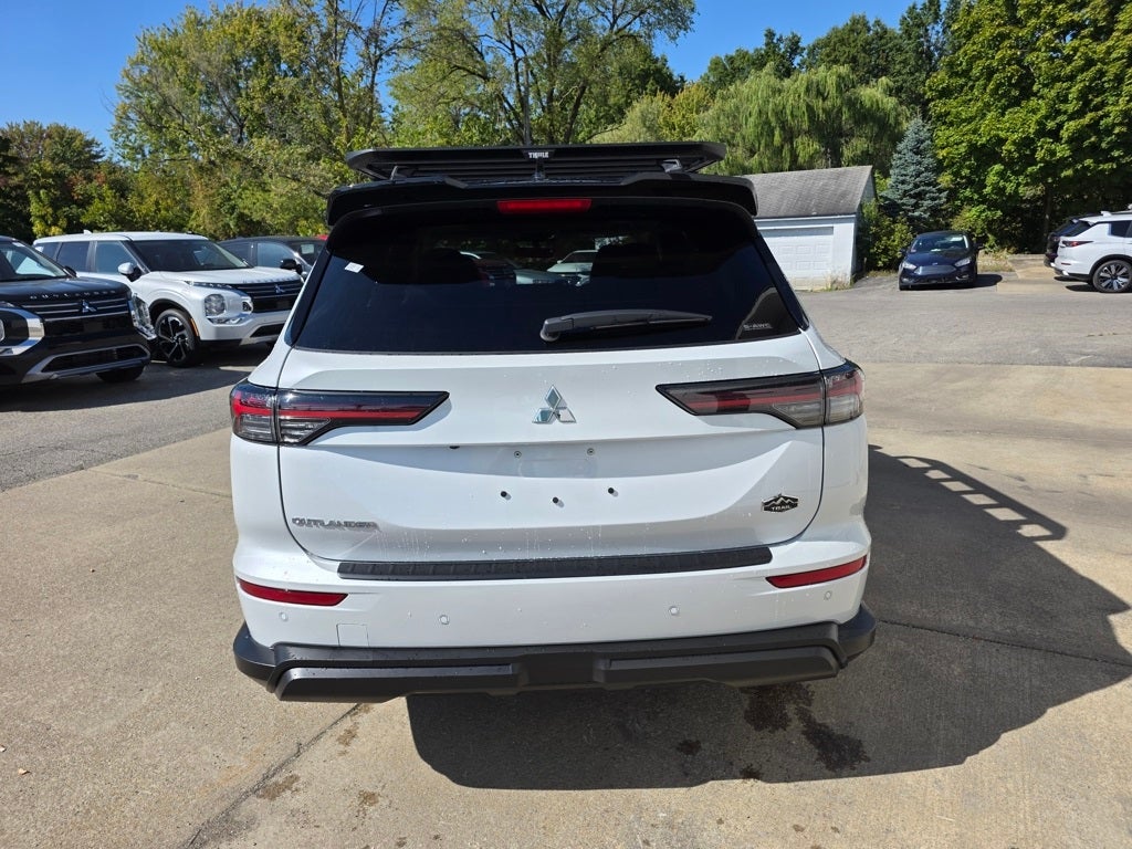 2025 Mitsubishi Outlander Trail Edition