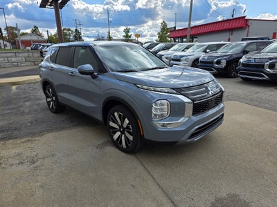 2025 Mitsubishi Outlander SE