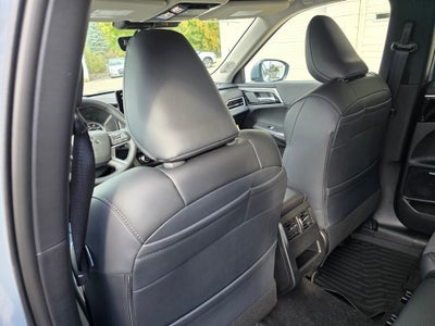 2025 Mitsubishi Outlander SE