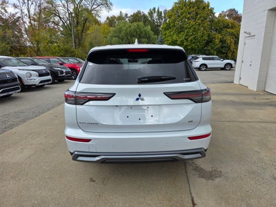 2025 Mitsubishi Outlander SE