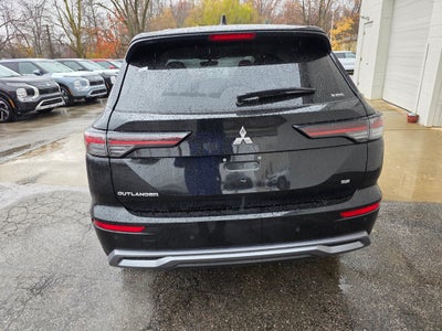 2025 Mitsubishi Outlander SE