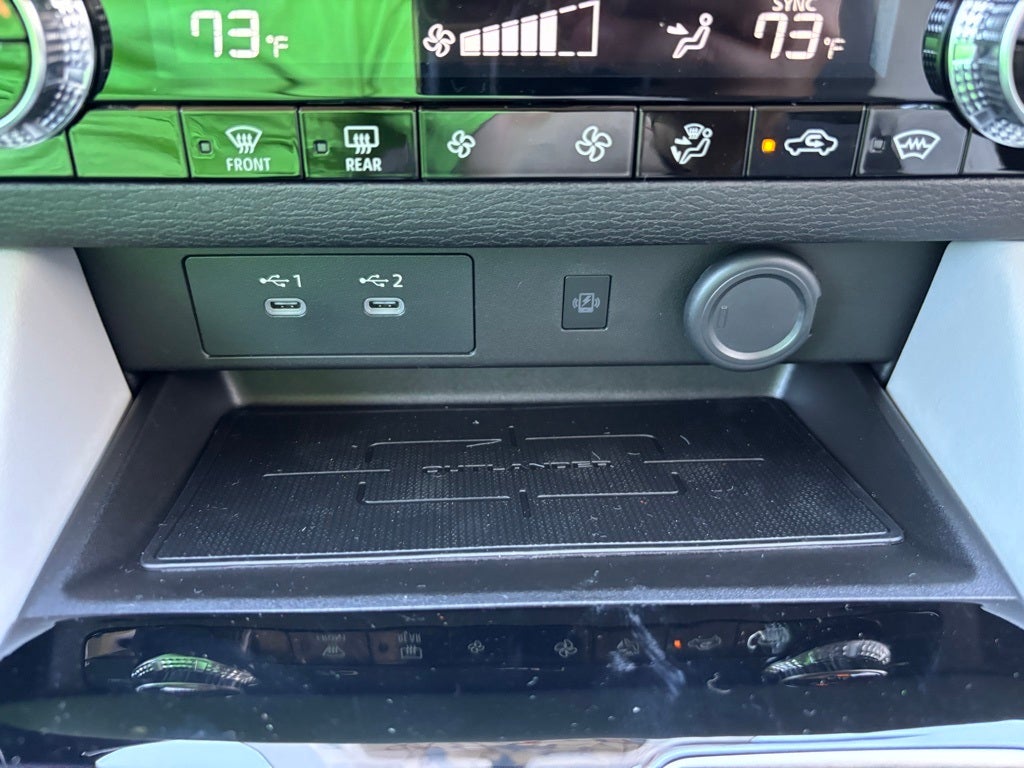 2025 Mitsubishi Outlander SE