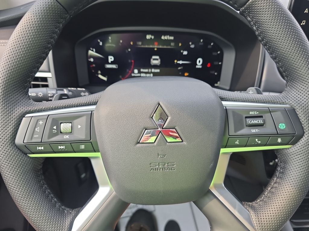 2026 Mitsubishi Outlander SE