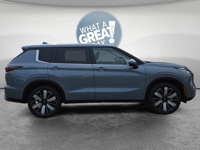 2026 Mitsubishi Outlander SE