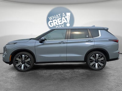 2026 Mitsubishi Outlander SE